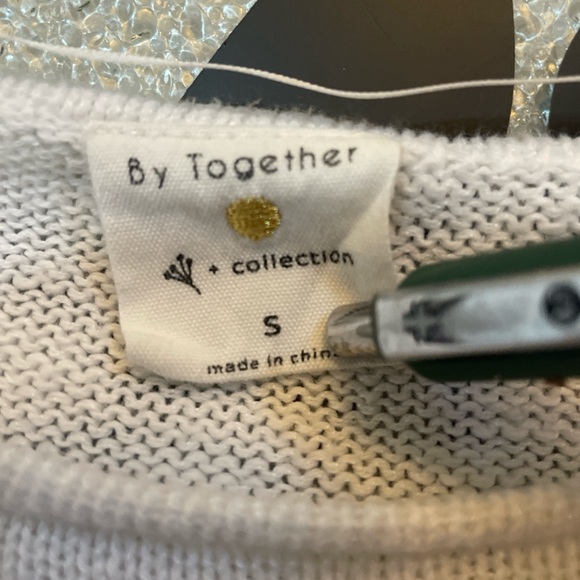 By Together White and Tan Striped Sweatshirt - Picture 2 of 5